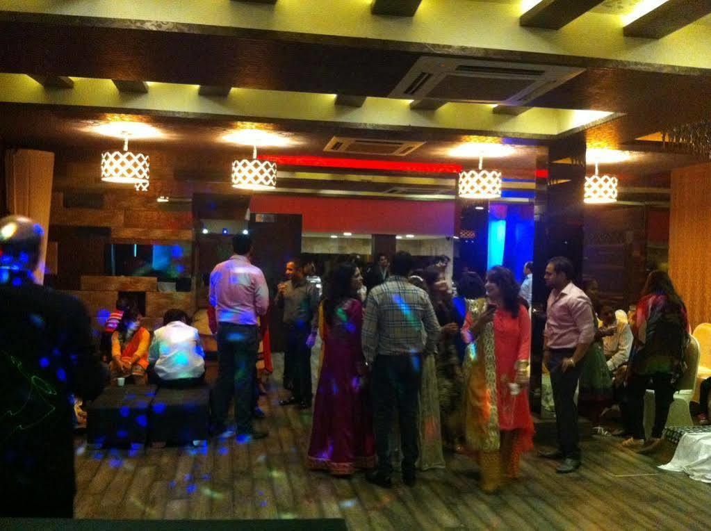 Beyond Hotel New Delhi Luaran gambar